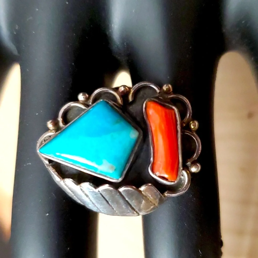 Native American Sterling Silver 925 Turquoise Coral Arrow Head Ring
